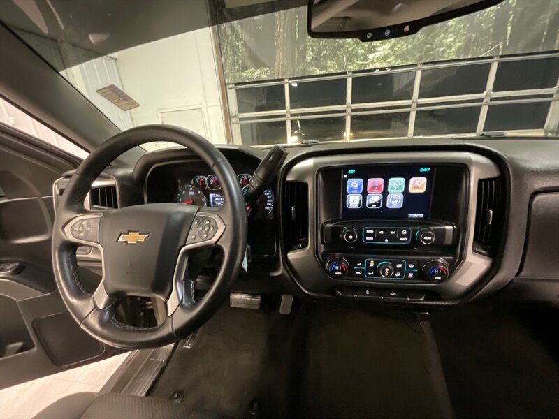 2015 Chevrolet Silverado 1500 LT Double Cab 4X4 / 5.3L V8 / LIFTED & CUSTOM  / LIFTED w. 35 " Tires & 18 " Fuel Wheels / 75K MILES - Photo 19 - Gladstone, OR 97027