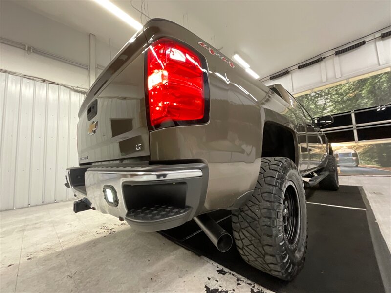 2015 Chevrolet Silverado 1500 LT Double Cab 4X4 / 5.3L V8 / LIFTED & CUSTOM  / LIFTED w. 35 " Tires & 18 " Fuel Wheels / 75K MILES - Photo 11 - Gladstone, OR 97027