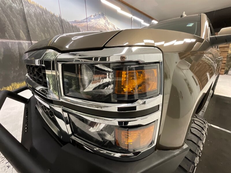 2015 Chevrolet Silverado 1500 LT Double Cab 4X4 / 5.3L V8 / LIFTED & CUSTOM  / LIFTED w. 35 " Tires & 18 " Fuel Wheels / 75K MILES - Photo 26 - Gladstone, OR 97027