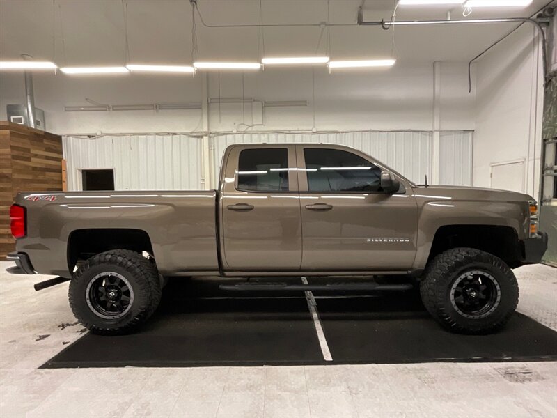 2015 Chevrolet Silverado 1500 LT Double Cab 4X4 / 5.3L V8 / LIFTED & CUSTOM  / LIFTED w. 35 " Tires & 18 " Fuel Wheels / 75K MILES - Photo 4 - Gladstone, OR 97027