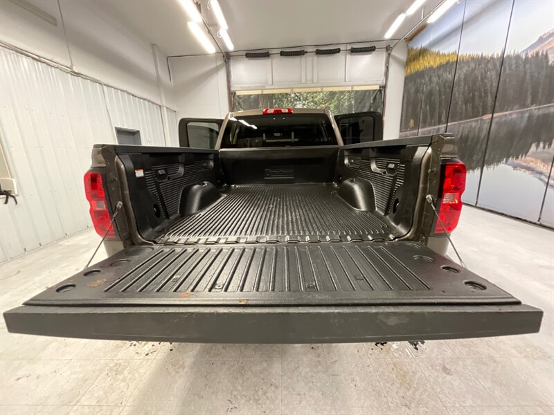 2015 Chevrolet Silverado 1500 LT Double Cab 4X4 / 5.3L V8 / LIFTED & CUSTOM  / LIFTED w. 35 " Tires & 18 " Fuel Wheels / 75K MILES - Photo 24 - Gladstone, OR 97027