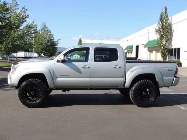 2013 Toyota Tacoma V6 / 4X4 / TRD Sport Pkg / LIFTED LIFTED