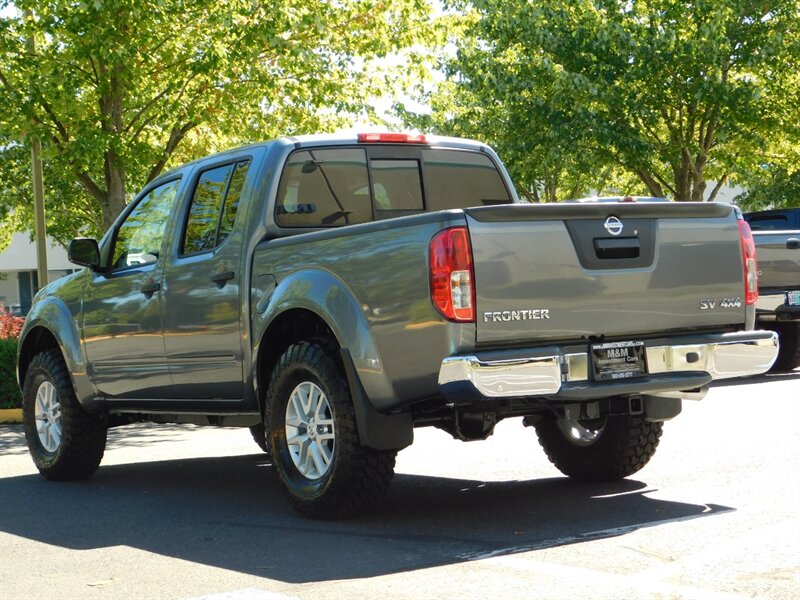 2019 Nissan Frontier SV Crew Cab 4X4 /NEW LIFT NEW 33