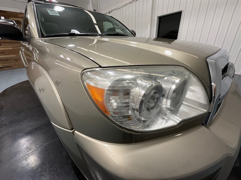 2006 Toyota 4Runner SR5 Sport Utility 4X4 / V6 / LOCAL RUST FREE  / Diff Locks / Excel Cond - Photo 27 - Gladstone, OR 97027