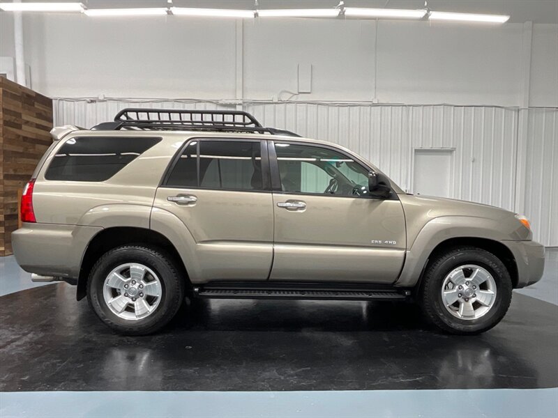 2006 Toyota 4Runner SR5 Sport Utility 4X4 / V6 / LOCAL RUST FREE  / Diff Locks / Excel Cond - Photo 4 - Gladstone, OR 97027