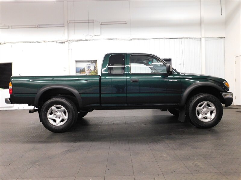 2001 Toyota Tacoma V6 SR5 4X4 / 3.4L V6   - Photo 4 - Gladstone, OR 97027