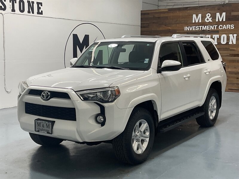 2014 Toyota 4Runner SR5 4X4 / 3RD ROW SEAT / 1-OWNER LOCAL / SUNROOF  / LOCAL SUV w. ZERO RUST - Photo 1 - Gladstone, OR 97027