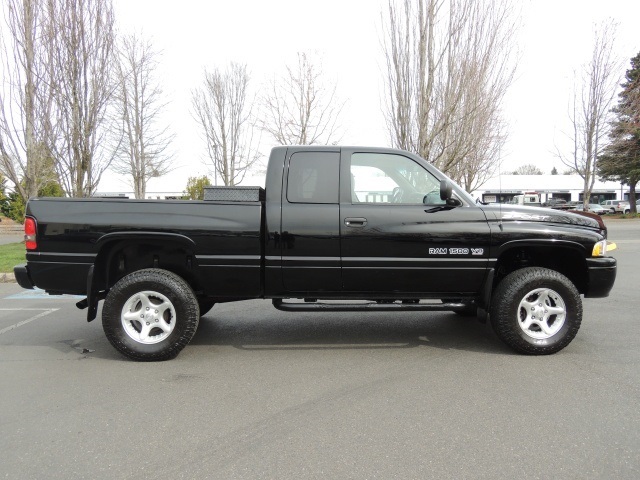 2001 Dodge Ram 1500 SLT Plus 4WD - Photo 4 - Portland, OR 97217