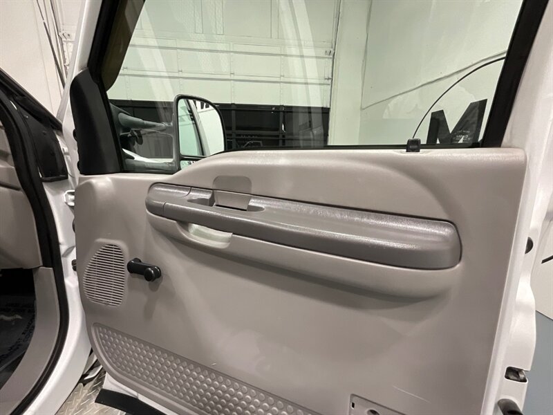2001 Ford F-550 SUPER DUTY Regular Cab 7.3L DIESEL /DUALLY/6-SPEED /6-NEW TIRES / ZERO RUST / FLAT BED /12 FT BED with 8 FT WIDE - Photo 32 - Gladstone, OR 97027