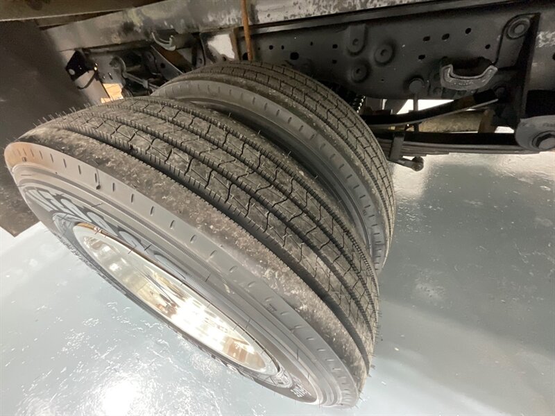 2001 Ford F-550 SUPER DUTY Regular Cab 7.3L DIESEL /DUALLY/6-SPEED /6-NEW TIRES / ZERO RUST / FLAT BED /12 FT BED with 8 FT WIDE - Photo 40 - Gladstone, OR 97027