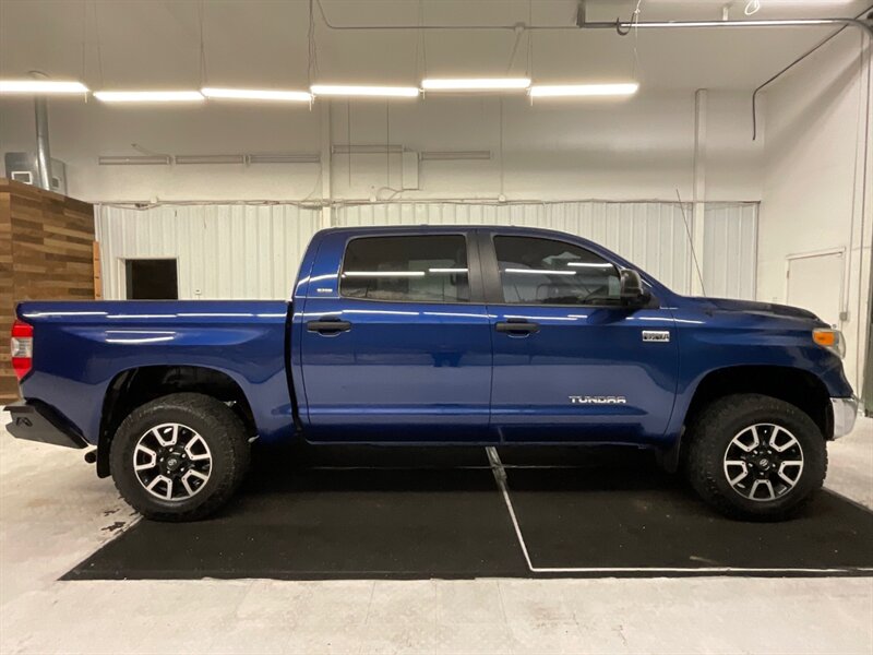 2014 Toyota Tundra SR5  / ONLY 80K MILES - Photo 4 - Gladstone, OR 97027