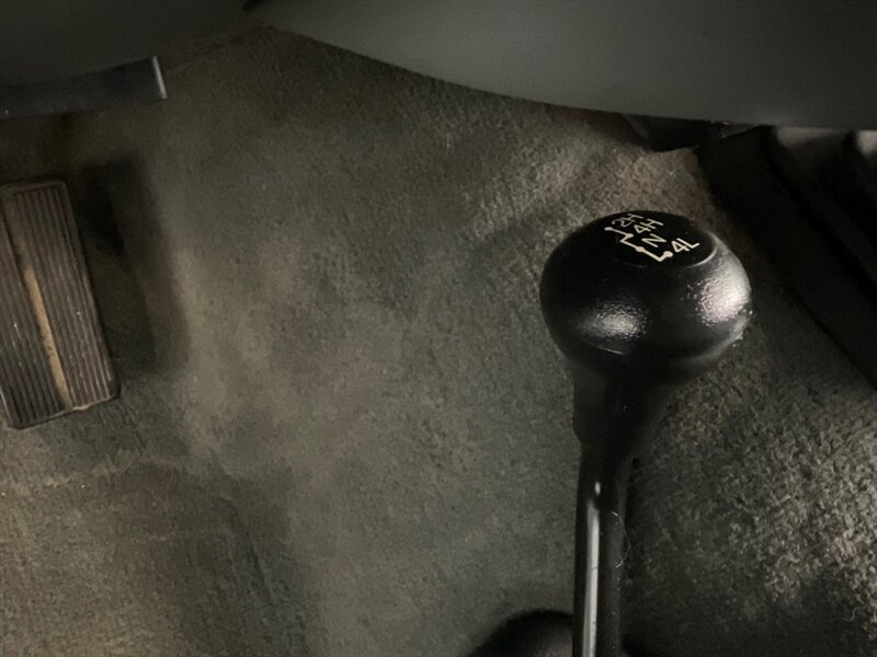 2003 Ford F-250 XLT / 4x4 / 7.3L DIESEL / 6 SPEED MANUAL / LIFTED  / SHORT BED / NO RUST - Photo 21 - Gladstone, OR 97027