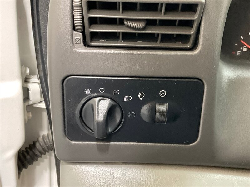 2003 Ford F-250 XLT / 4x4 / 7.3L DIESEL / 6 SPEED MANUAL / LIFTED  / SHORT BED / NO RUST - Photo 40 - Gladstone, OR 97027