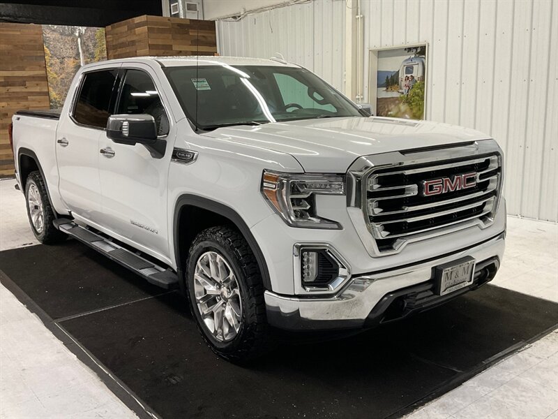 2021 GMC Sierra 1500 SLT Crew Cab 4X4 / 5.3L V8/ X-31 OFF RD / 1-OWNER  / LOCAL TRUCK / 25,000 MILES - Photo 2 - Gladstone, OR 97027