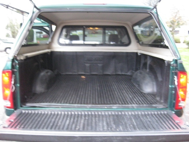 2003 Dodge Ram 2500 SLT/2WD/5.9L Cummins Diesel/102k miles   - Photo 26 - Portland, OR 97217