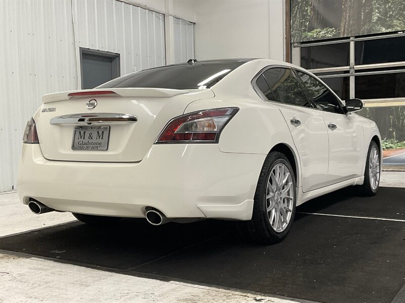 2012 Nissan Maxima 3.5 SV / Leather Heated seats /Navigation & Camera  / Sunroof / Technology Pkg / ONLY 70,000 MILES - Photo 8 - Gladstone, OR 97027