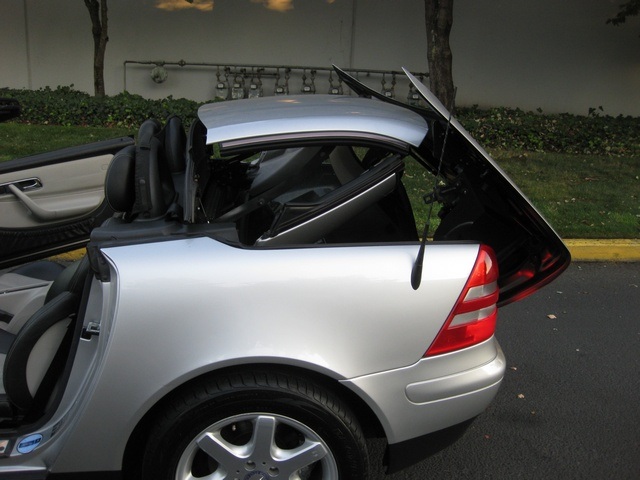 1999 Mercedes-Benz SLK230 Sport/ Hard Top Convertible/ 88k miles   - Photo 25 - Portland, OR 97217