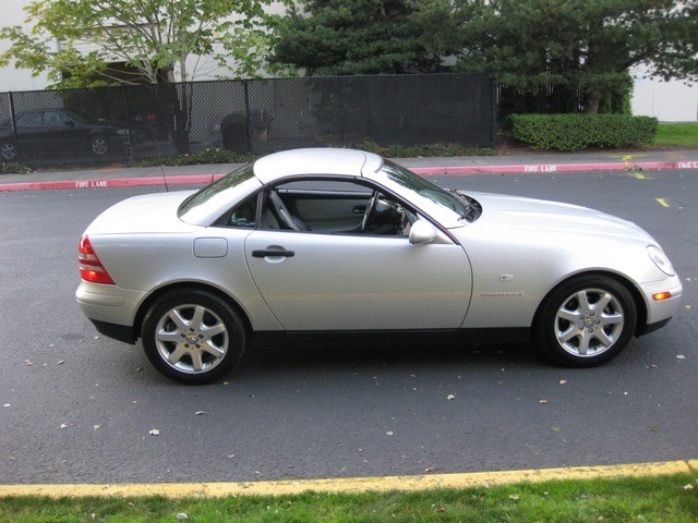 1999 Mercedes-Benz SLK230 Sport/ Hard Top Convertible/ 88k miles   - Photo 39 - Portland, OR 97217