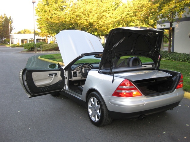 1999 Mercedes-Benz SLK230 Sport/ Hard Top Convertible/ 88k miles   - Photo 17 - Portland, OR 97217