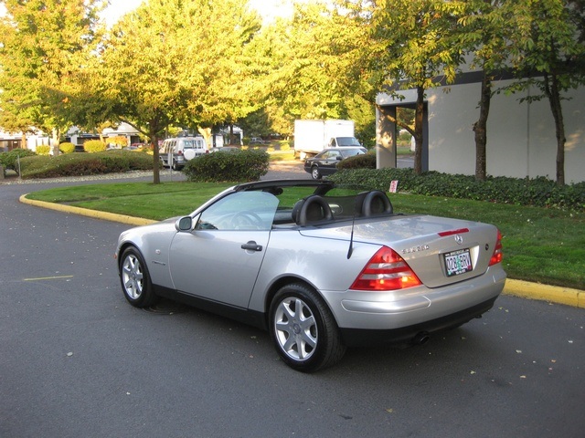 1999 Mercedes-Benz SLK230 Sport/ Hard Top Convertible/ 88k miles   - Photo 3 - Portland, OR 97217