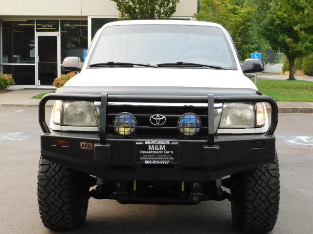 2000 Toyota Tacoma SR5 V6 / 4X4 / 5-SPEED MANUAL / LIFTED LIFTED   - Photo 5 - Portland, OR 97217