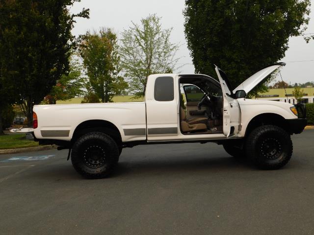 2000 Toyota Tacoma SR5 V6 / 4X4 / 5-SPEED MANUAL / LIFTED LIFTED   - Photo 30 - Portland, OR 97217