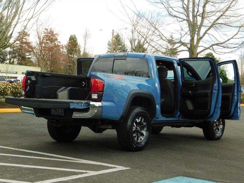 2019 Toyota Tacoma TRD Off-Road 4X4 V6 /6-SPEED /4,800 MILES   - Photo 28 - Portland, OR 97217