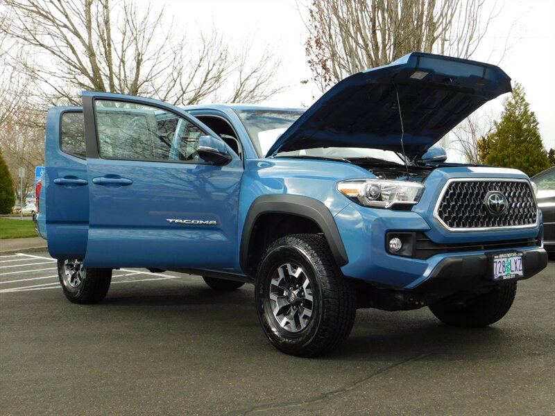 2019 Toyota Tacoma TRD Off-Road 4X4 V6 /6-SPEED /4,800 MILES   - Photo 30 - Portland, OR 97217