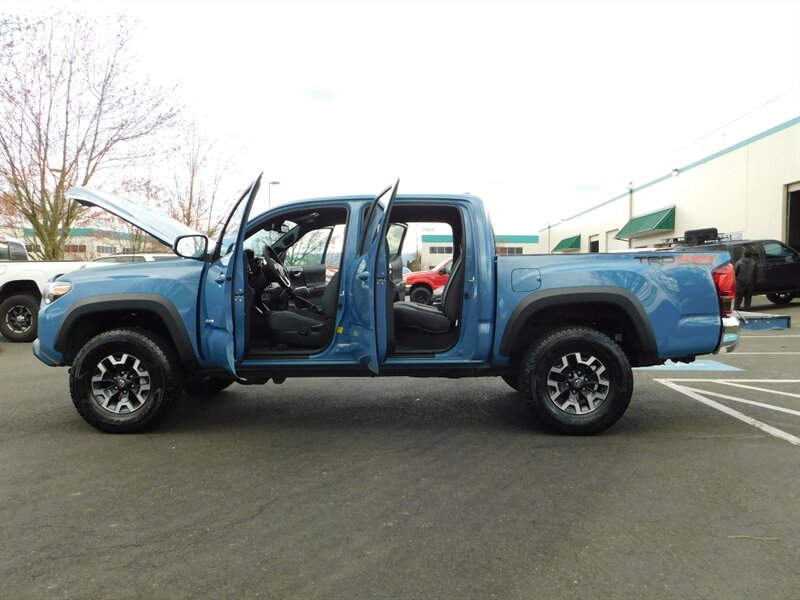 2019 Toyota Tacoma TRD Off-Road 4X4 V6 /6-SPEED /4,800 MILES   - Photo 26 - Portland, OR 97217