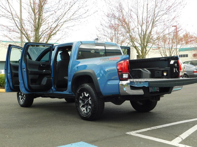 2019 Toyota Tacoma TRD Off-Road 4X4 V6 /6-SPEED /4,800 MILES   - Photo 27 - Portland, OR 97217