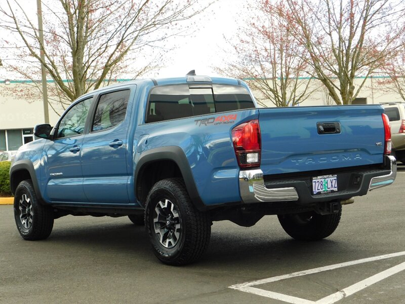 2019 Toyota Tacoma TRD Off-Road 4X4 V6 /6-SPEED /4,800 MILES   - Photo 7 - Portland, OR 97217