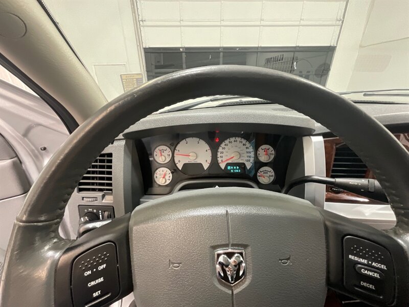 2008 Dodge Ram 2500 Laramie 4X4 6.7L DIESEL / 61,000 MILES/ ZERO RUST / SHORT BED / Leather Heated Seats / Power Sliding rear window - Photo 42 - Gladstone, OR 97027