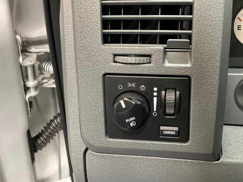 2008 Dodge Ram 2500 Laramie 4X4 6.7L DIESEL / 61,000 MILES/ ZERO RUST / SHORT BED / Leather Heated Seats / Power Sliding rear window - Photo 40 - Gladstone, OR 97027