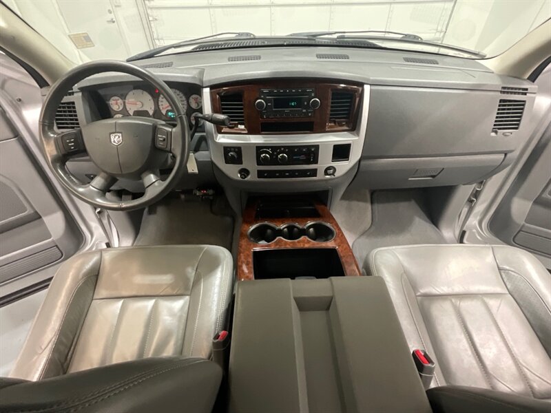 2008 Dodge Ram 2500 Laramie 4X4 6.7L DIESEL / 61,000 MILES/ ZERO RUST / SHORT BED / Leather Heated Seats / Power Sliding rear window - Photo 37 - Gladstone, OR 97027