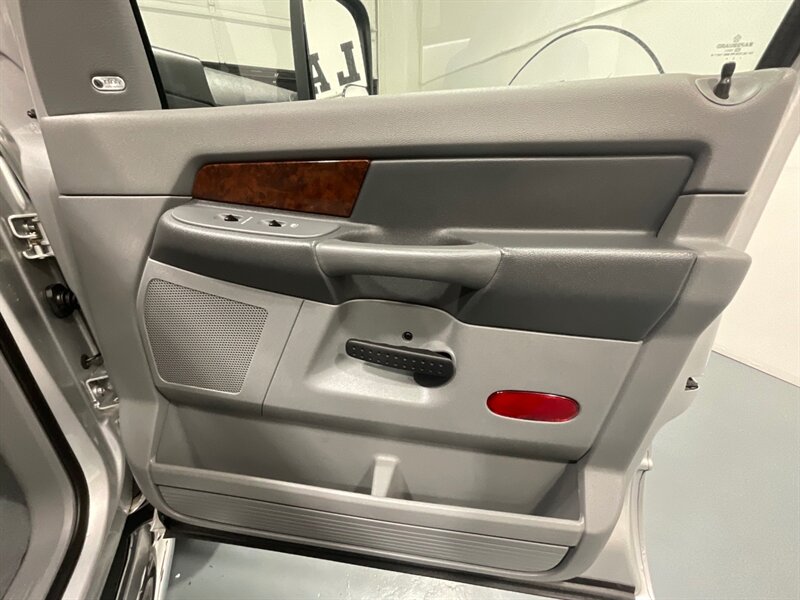 2008 Dodge Ram 2500 Laramie 4X4 6.7L DIESEL / 61,000 MILES/ ZERO RUST / SHORT BED / Leather Heated Seats / Power Sliding rear window - Photo 34 - Gladstone, OR 97027