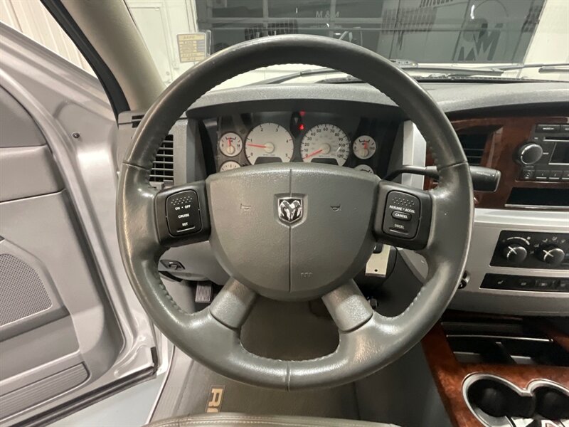 2008 Dodge Ram 2500 Laramie 4X4 6.7L DIESEL / 61,000 MILES/ ZERO RUST / SHORT BED / Leather Heated Seats / Power Sliding rear window - Photo 41 - Gladstone, OR 97027