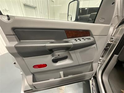 2008 Dodge Ram 2500 Laramie 4X4 6.7L DIESEL / 61,000 MILES/ ZERO RUST  / SHORT BED / Leather Heated Seats / Power Sliding rear window - Photo 33 - Gladstone, OR 97027