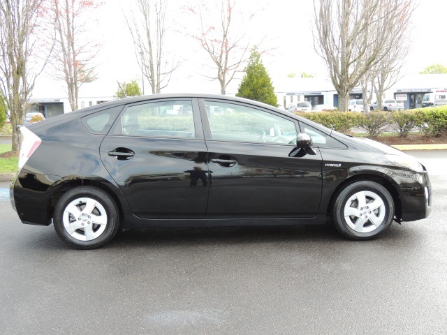 2010 Toyota Prius IV Leather Navigation   - Photo 4 - Portland, OR 97217