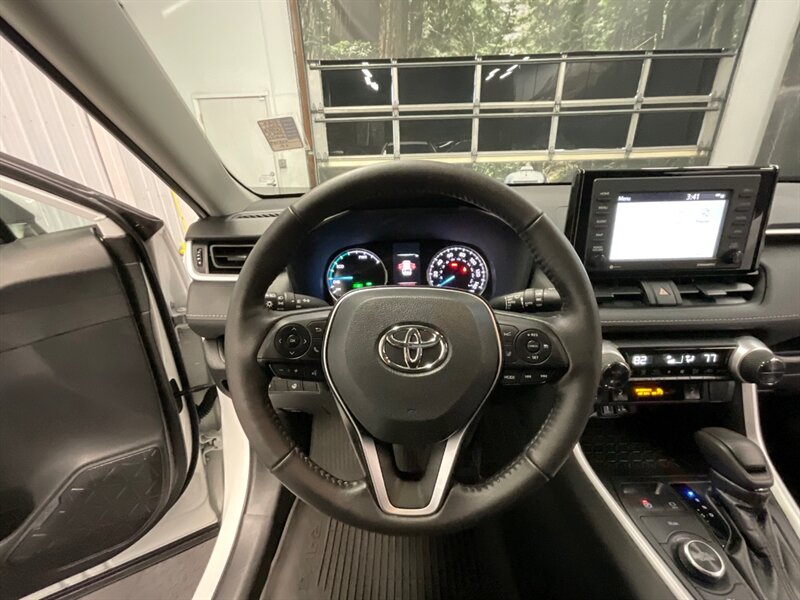 2021 Toyota RAV4 HYBRID XLE AWD / Heated Seats / ONLY 5,000 MILES  1-OWNER / LIKE NEW CONDITION / Cold Weather Pkg / Backup Camera - Photo 32 - Gladstone, OR 97027