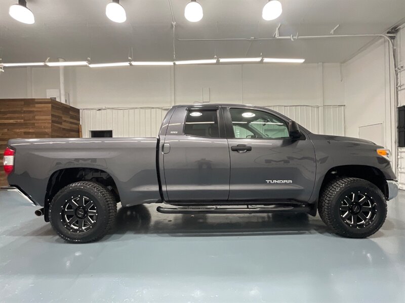 2017 Toyota Tundra SR5 4X4 / 4Dr Cab / 4.6L V8 / NEW TIRES / LOCAL / CLEAN / RUST FREE - Photo 4 - Gladstone, OR 97027