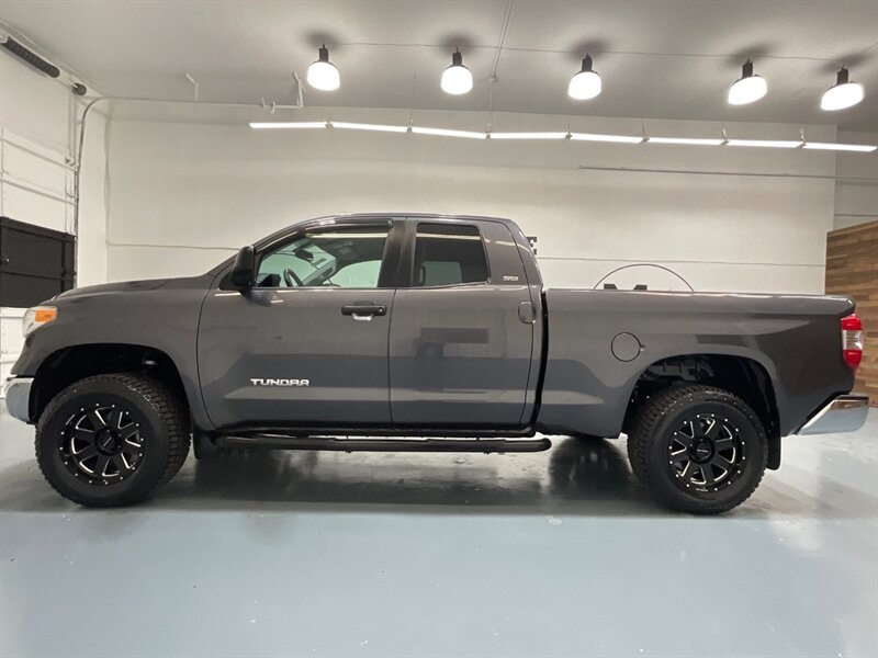 2017 Toyota Tundra SR5 4X4 / 4Dr Cab / 4.6L V8 / NEW TIRES / LOCAL / CLEAN / RUST FREE - Photo 3 - Gladstone, OR 97027