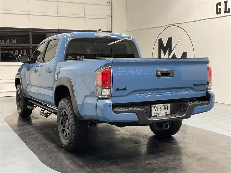 2018 Toyota Tacoma TRD Pro Double Cab 4X4 / 6-SPEED MANUAL / Tech Pkg  / ZERO RUST - Photo 8 - Gladstone, OR 97027