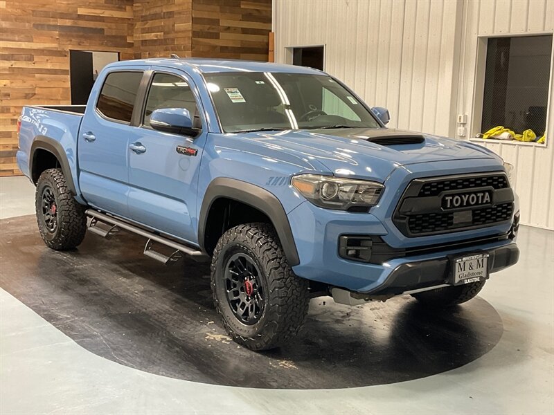 2018 Toyota Tacoma TRD Pro Double Cab 4X4 / 6-SPEED MANUAL / Tech Pkg  / ZERO RUST - Photo 2 - Gladstone, OR 97027