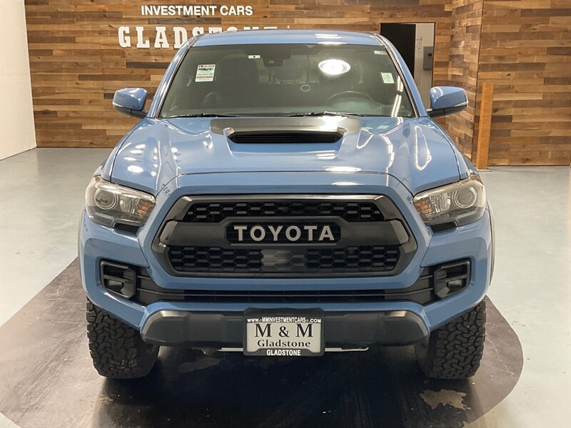 2018 Toyota Tacoma TRD Pro Double Cab 4X4 / 6-SPEED MANUAL / Tech Pkg  / ZERO RUST - Photo 5 - Gladstone, OR 97027