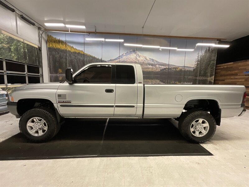 2002 Dodge Ram 2500 SLT Laramie 4X4 / 5.9L DIESEL / 6-SPEED / 88K MILE  / LONG BED / 6-SPEED MANUAL / RUST FREE / ONLY 88,000 MILES - Photo 3 - Gladstone, OR 97027