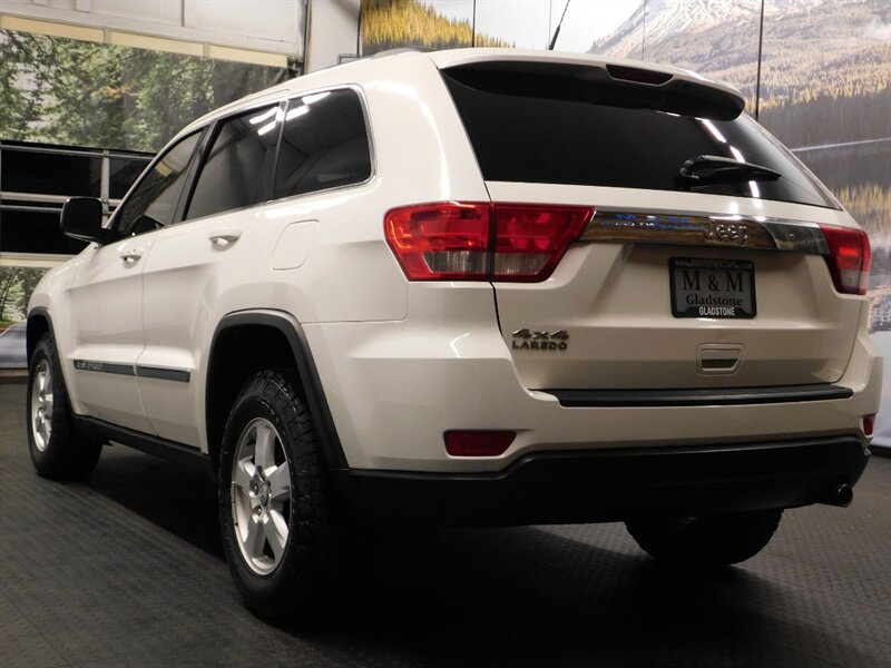 2011 Jeep Grand Cherokee Laredo 4X4 / V6 / LO   - Photo 8 - Gladstone, OR 97027