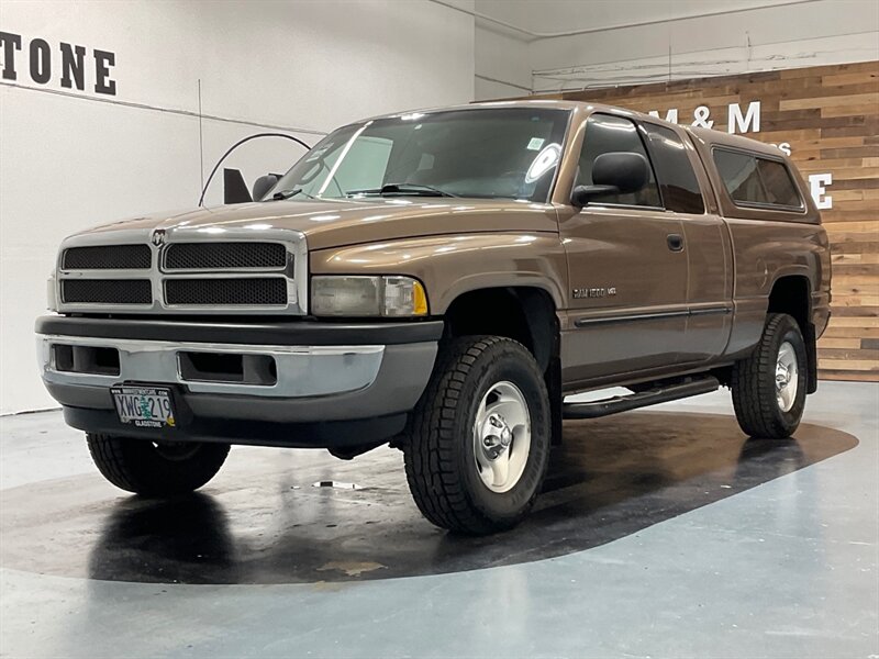 2001 Dodge Ram 1500 SLT Quad Cab 4X4 / 5.2L V8 / 5-SPEED / 94K MILES  / LOCAL TRUCK w. ZERO RUST - Photo 1 - Gladstone, OR 97027