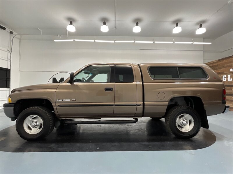 2001 Dodge Ram 1500 SLT Quad Cab 4X4 / 5.2L V8 / 5-SPEED / 94K MILES  / LOCAL TRUCK w. ZERO RUST - Photo 3 - Gladstone, OR 97027