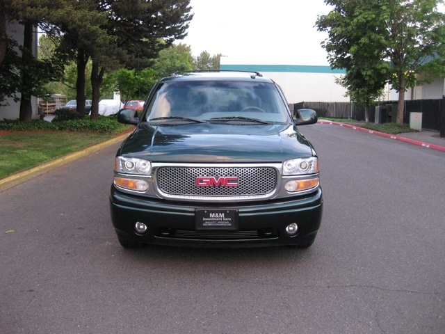 2002 GMC Yukon Denali AWD   - Photo 2 - Portland, OR 97217