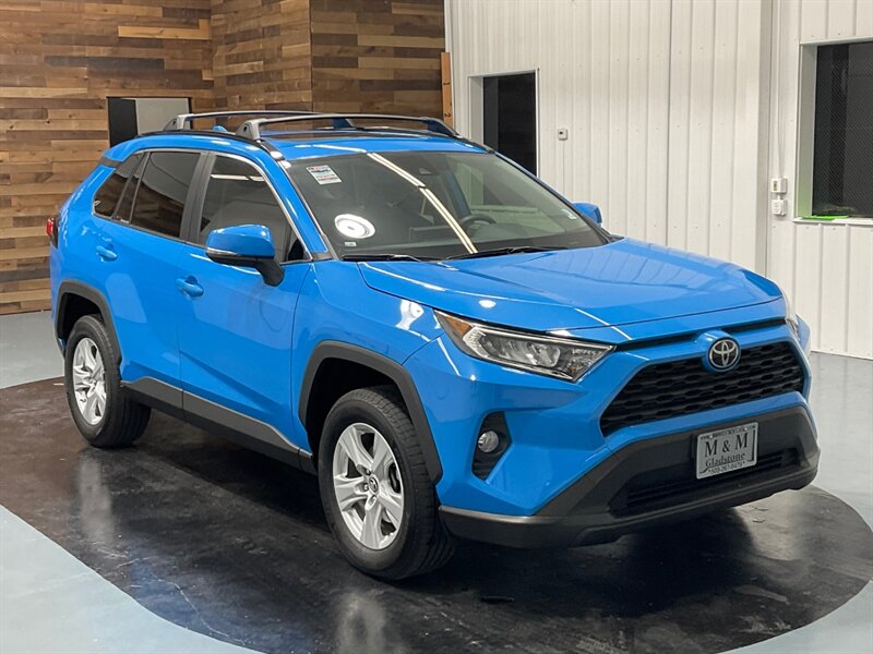 2019 Toyota RAV4 XLE Sport Utility / Sunroof / Heated Seats  / Backup Camera / Excel Cond - Photo 2 - Gladstone, OR 97027